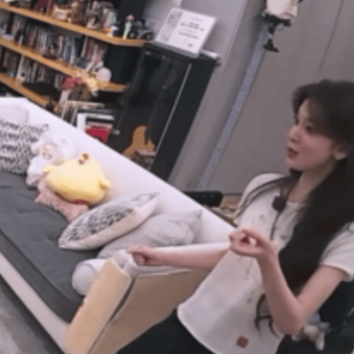 丫脖是什么手感到底？ 陈瑶被拉宏抓拍