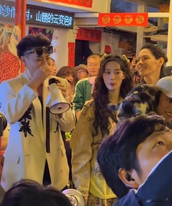 真的假的？网传黄子韬求婚徐艺洋！这两人都没官宣了，咋就突然跨越到结婚的阶段啦？这