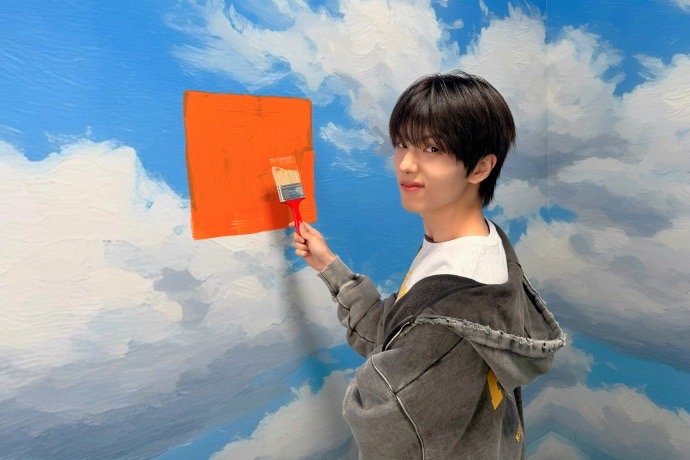 你们四个人中有四个人很帅渽民、楷灿、志晟和马克真的是四个人有四个人很帅啊！这就是