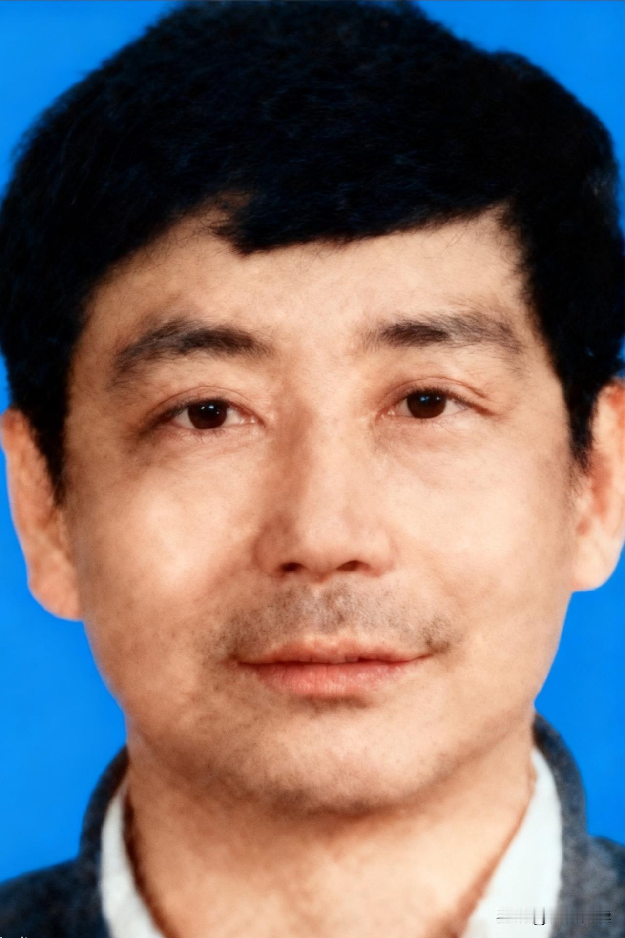 邱文增，湖北荆州戏曲导演，荆州市艺术研究所原所长。他1947年生于湖南，中专文化