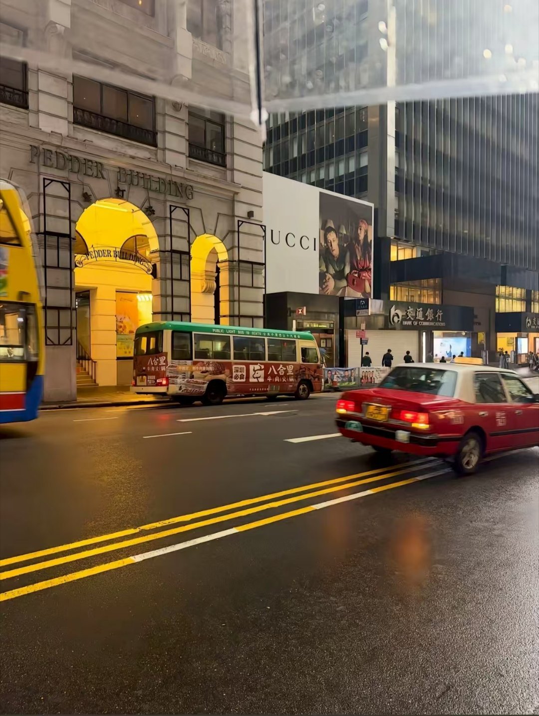 广东将遭遇猛烈台风雨这段时间的台风对广东有点专一了深圳这雨下起来都没停过，打工人
