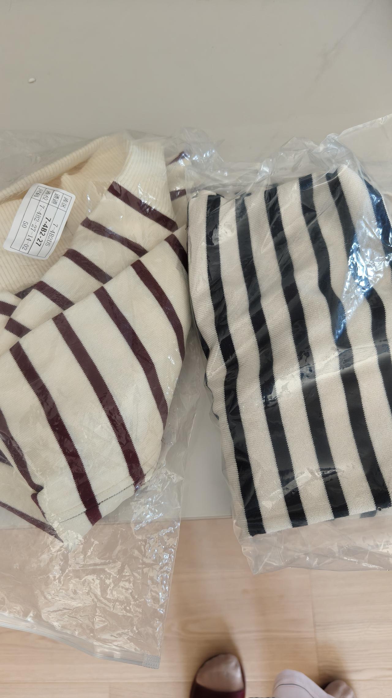 媳妇花钱给买的衣服，我说不要怕她伤心，我说要，确实不是我喜欢的风格。这到底是要还