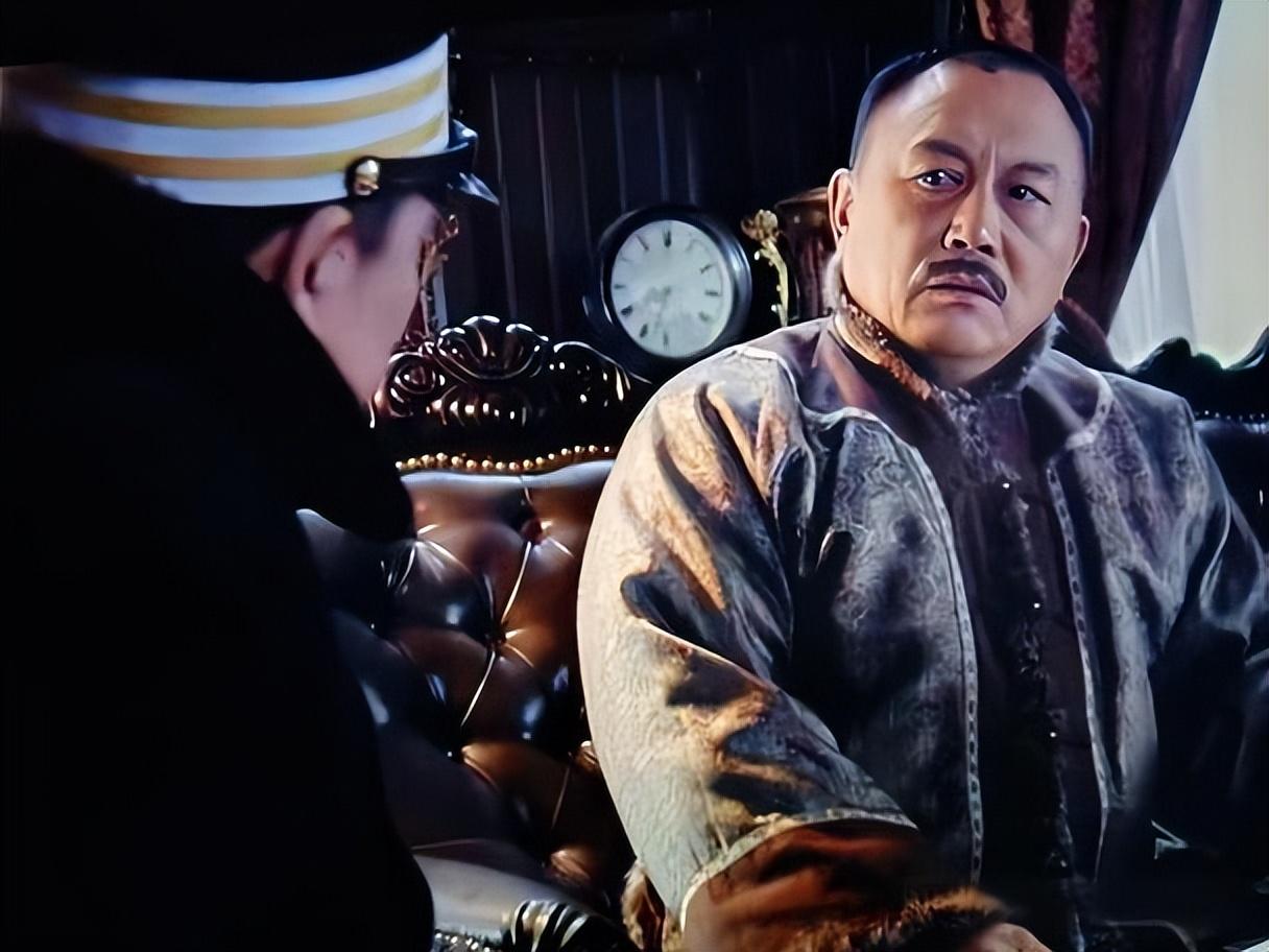 【电视剧-悬崖】   关大帅、周乙几句经典对话台词-让观众回味无穷！

周乙领着