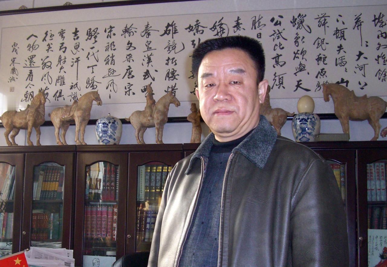 慢慢会认识到，真正的鉴别家评论家是人民，是群众。所以艺术和艺术家都必须为人民服务