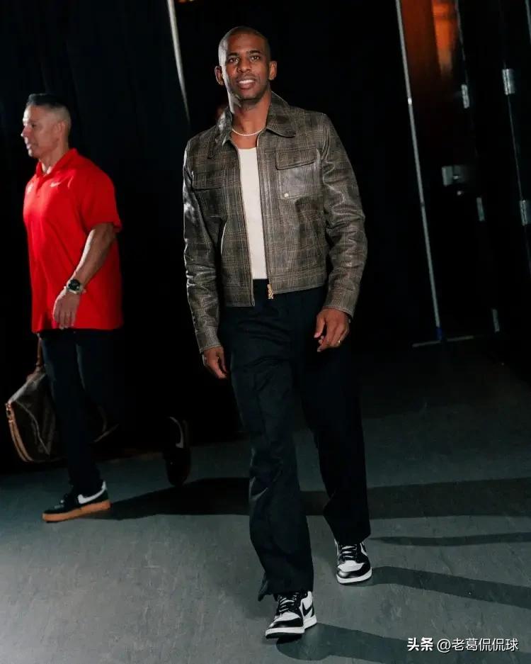 湖人记者Harrison Faigen真是太损了！在老将克里斯-保罗被快船交易到