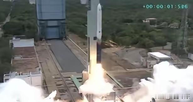 2026年7月18日，一枚7层楼高的火箭从印度东海岸腾空而起，15分钟后准确入轨