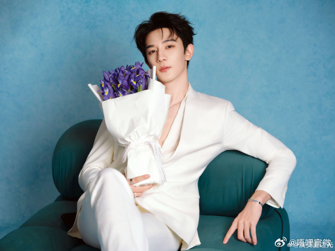 夏之光现代人上线一天夏之光给我的情书 收到光光给我的情书，真的浪漫值满分了呀，并