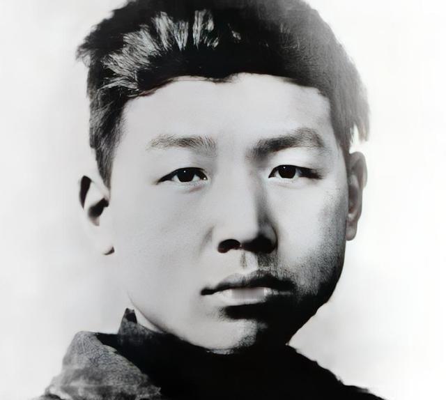 赵健民，原名赵御垲，1932年参加革命工作、同年12月加入中国共产党，曾任中国人