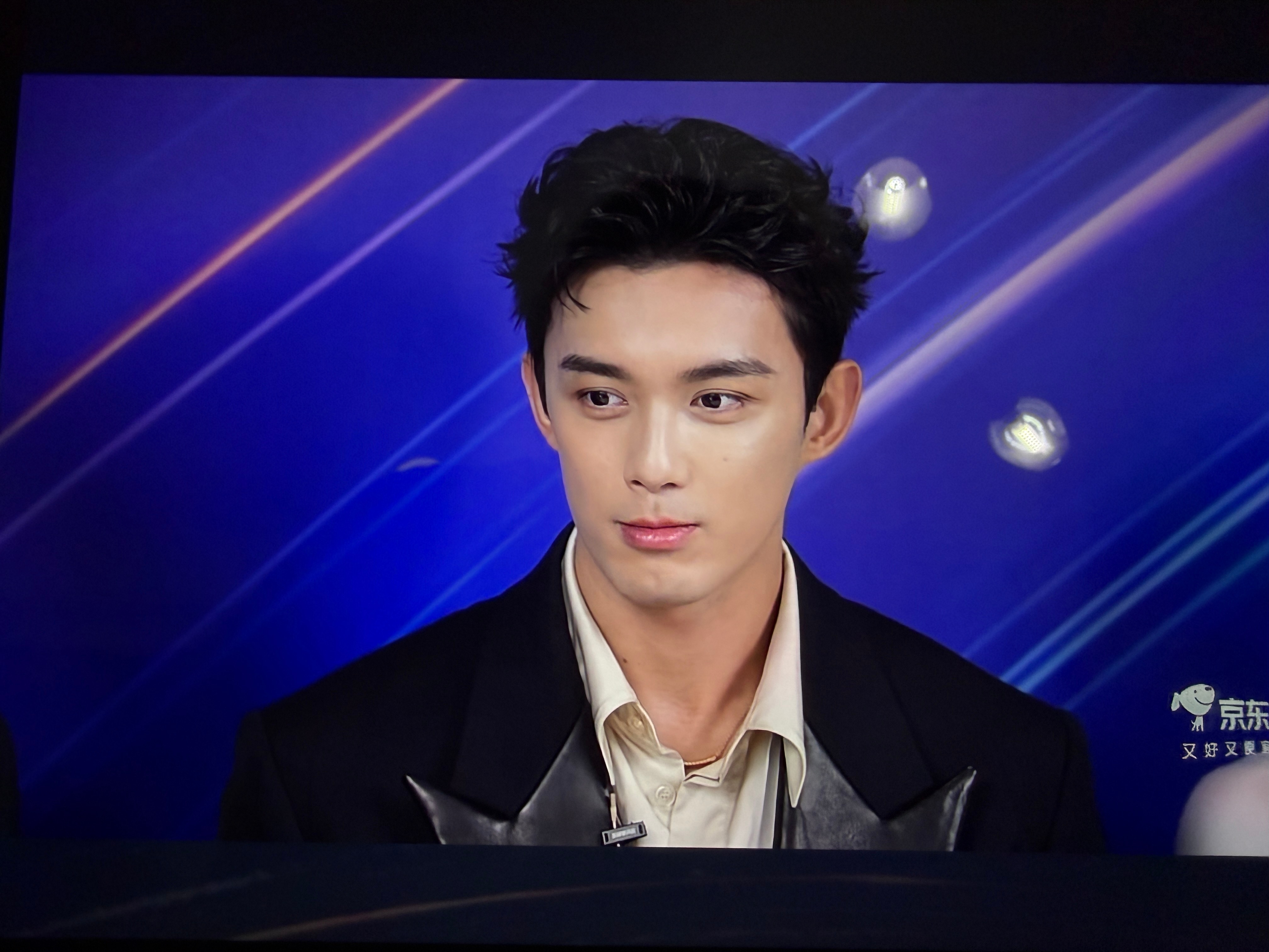 小虎子就这么发射魅力🤓 