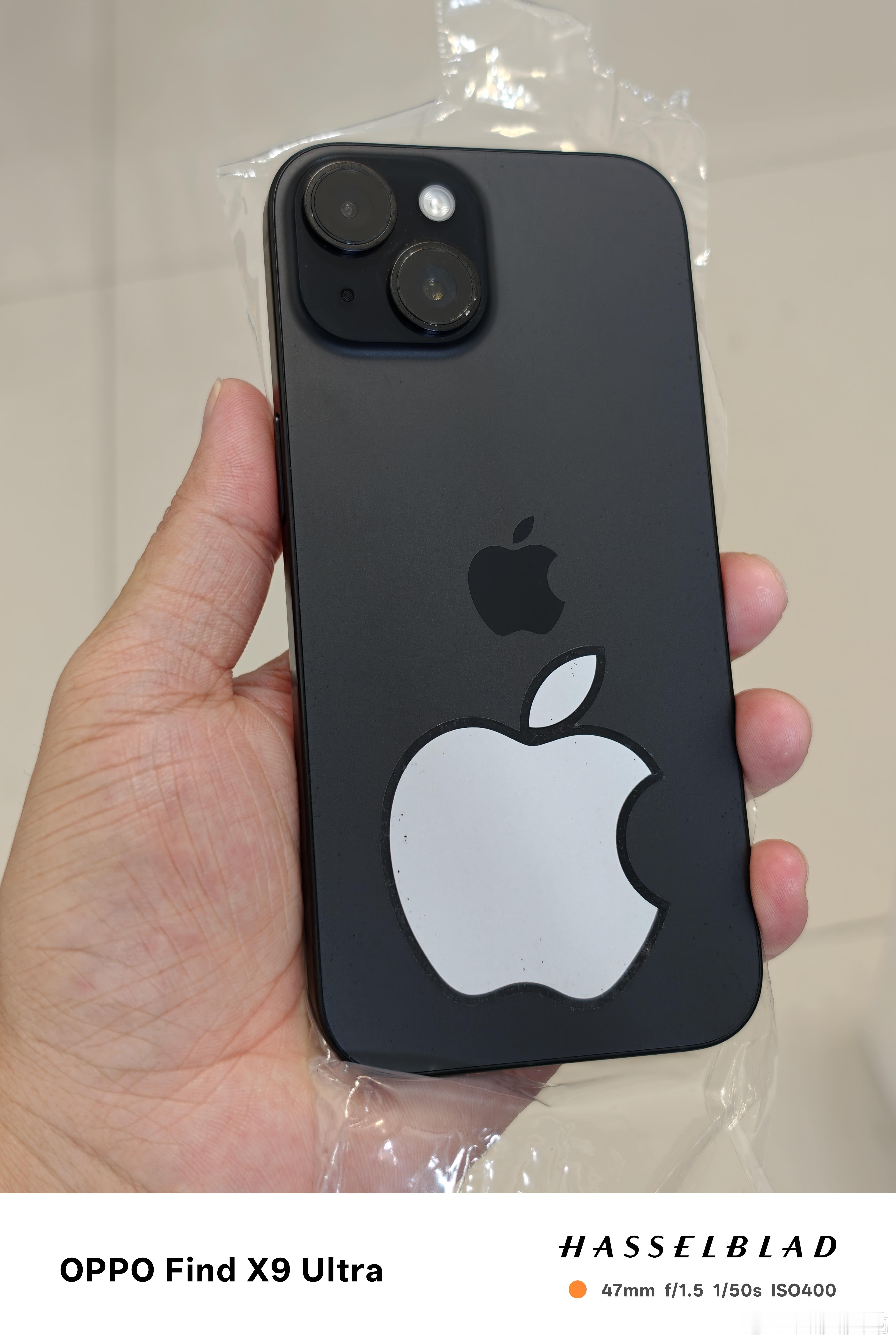 iPhone 15黑色256，单机95新，仅边框带壳痕迹，屏幕完美，电池86，2