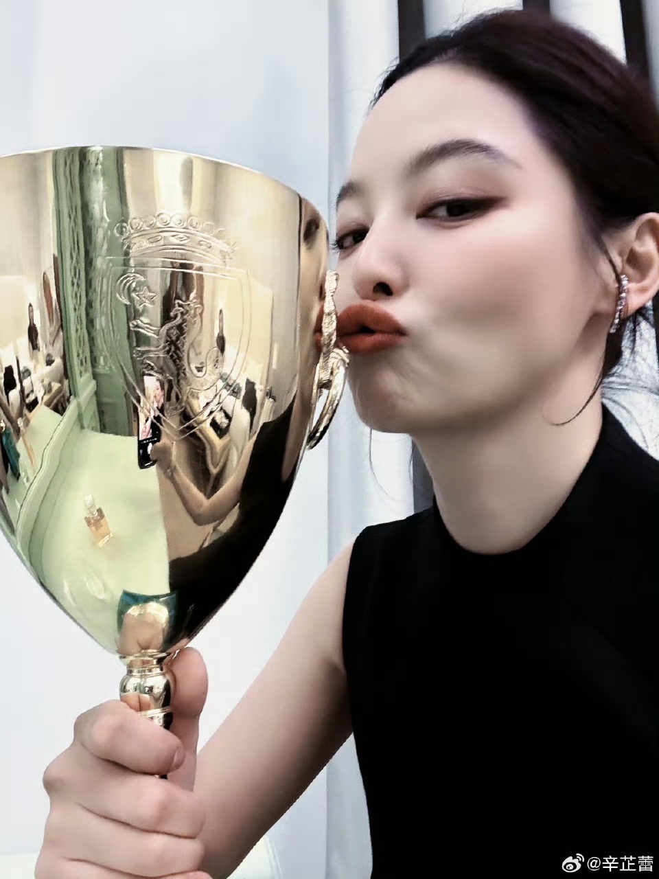 娱乐[超话]辛芷蕾金九银十vogue连登辛芷蕾vogue连登辛芷蕾vogue连登