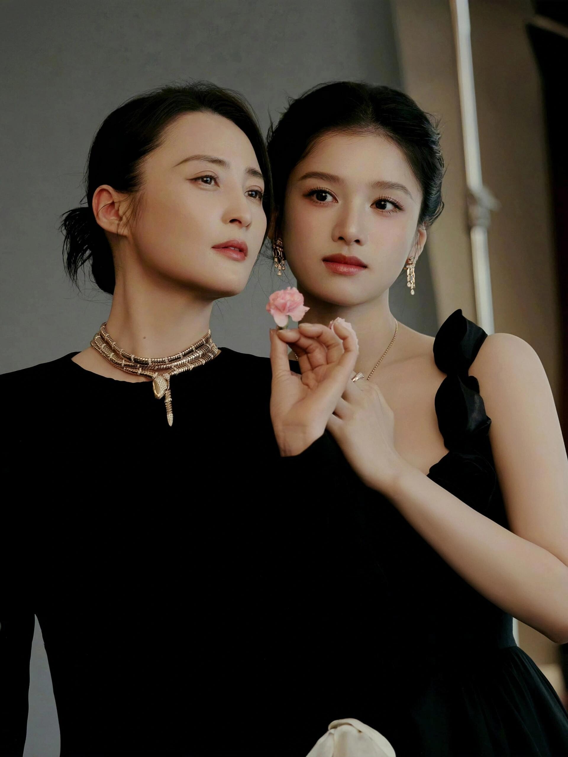 这才是蒋勤勤颜值该生下的女儿不需要歇斯底里，张婧仪仅用泛红眼眶里打转的泪光，就演