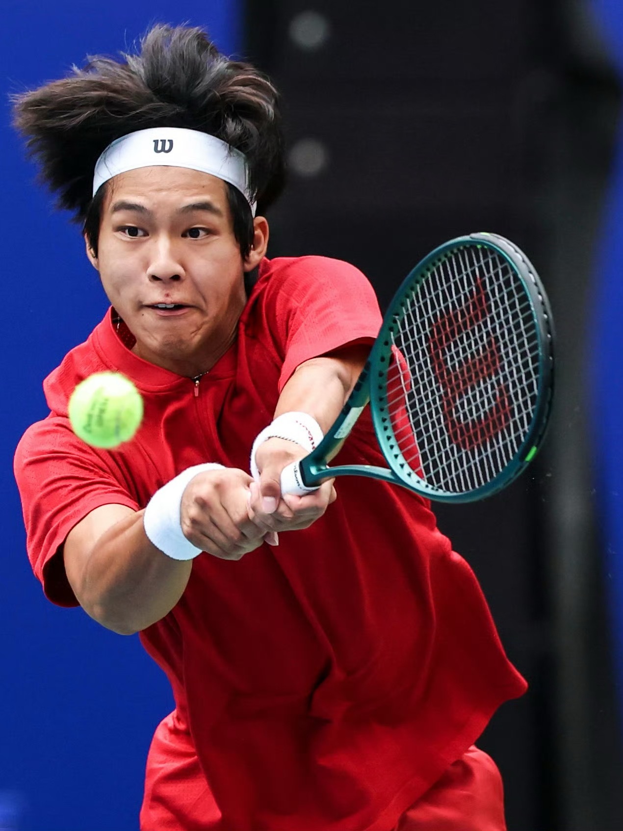 2025ATP250成都赛首轮，持外卡出战的🇨🇳路线三盘，中途挽救赛点，最终