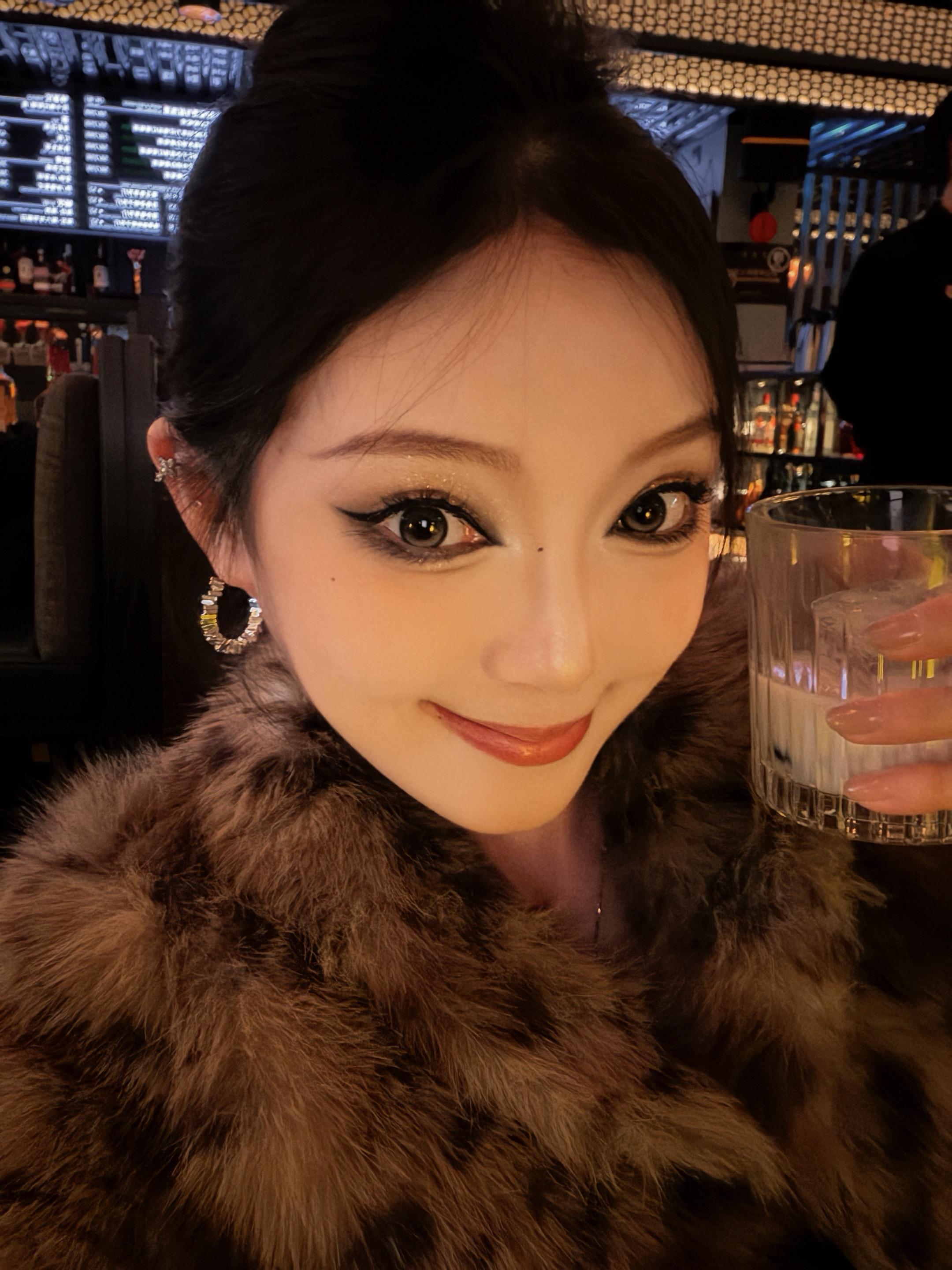 对视的那一秒，心跳是否会共鸣？