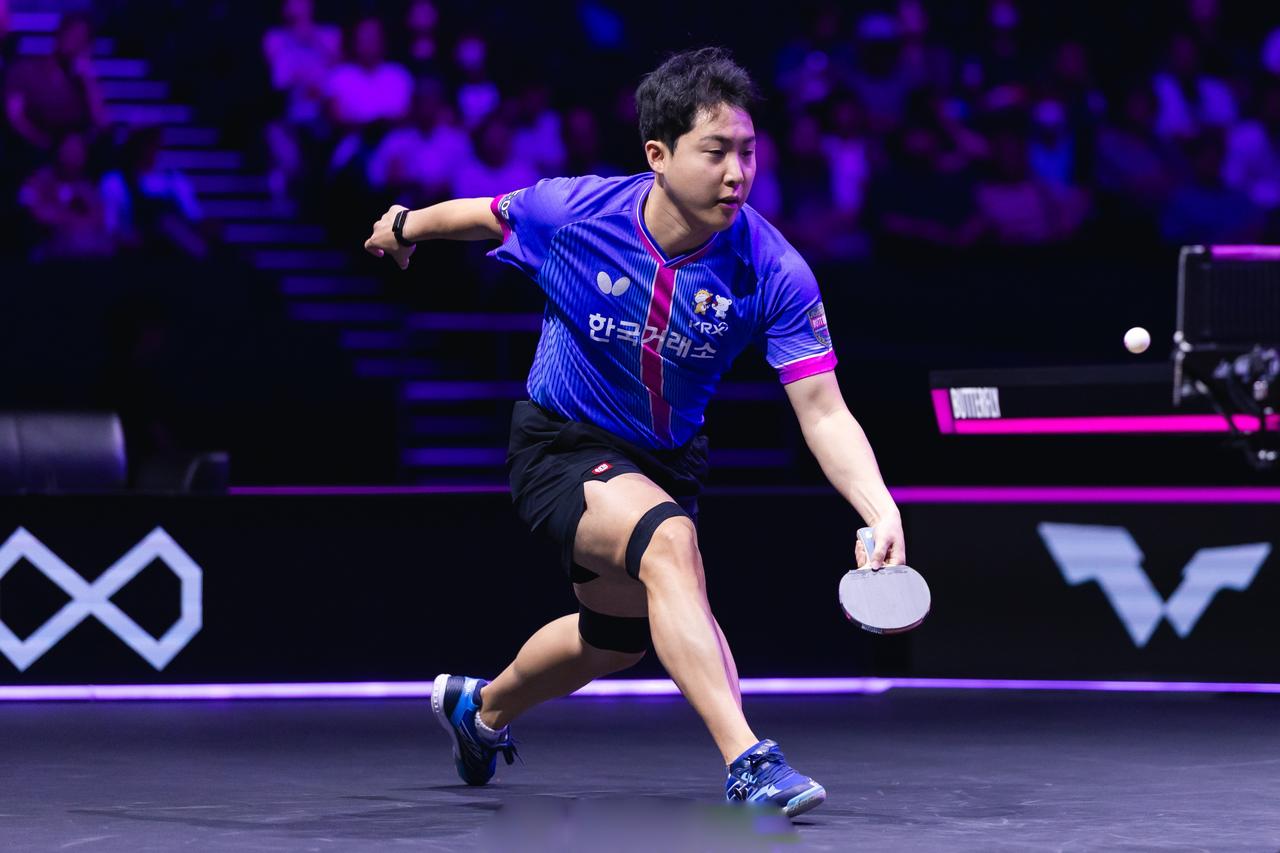 吴晙诚3-0横扫队友林仲勋！韩国男单内战一边倒，八强席位稳了！
WTT横滨冠军赛