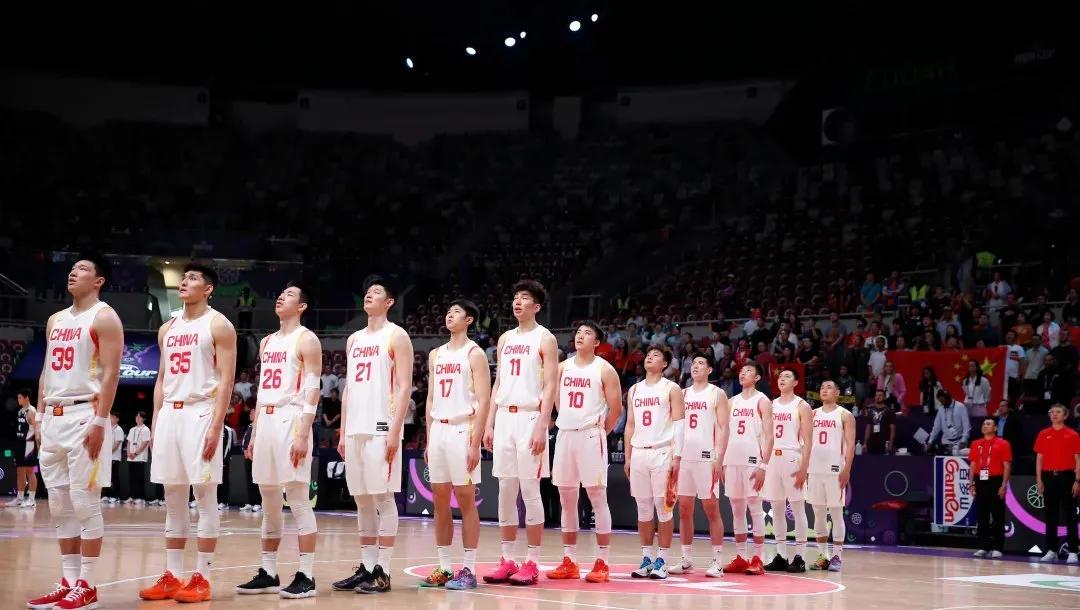8月16日21点，男篮亚洲杯半决赛，中国对阵新西兰，澳大利亚对阵伊朗。在1/4决