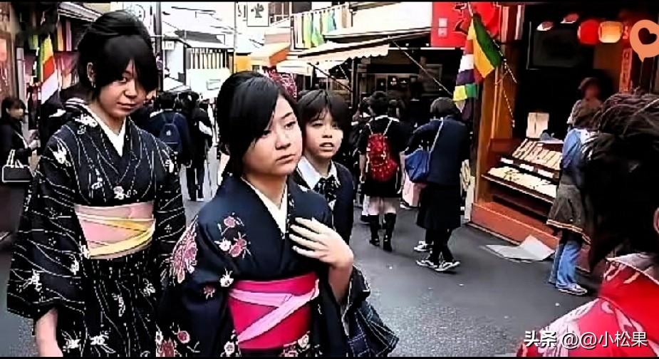 上海那三万日本侨民最近是真睡不着了，不是怕打仗，是日本政府玩火玩得太狠，把他们的