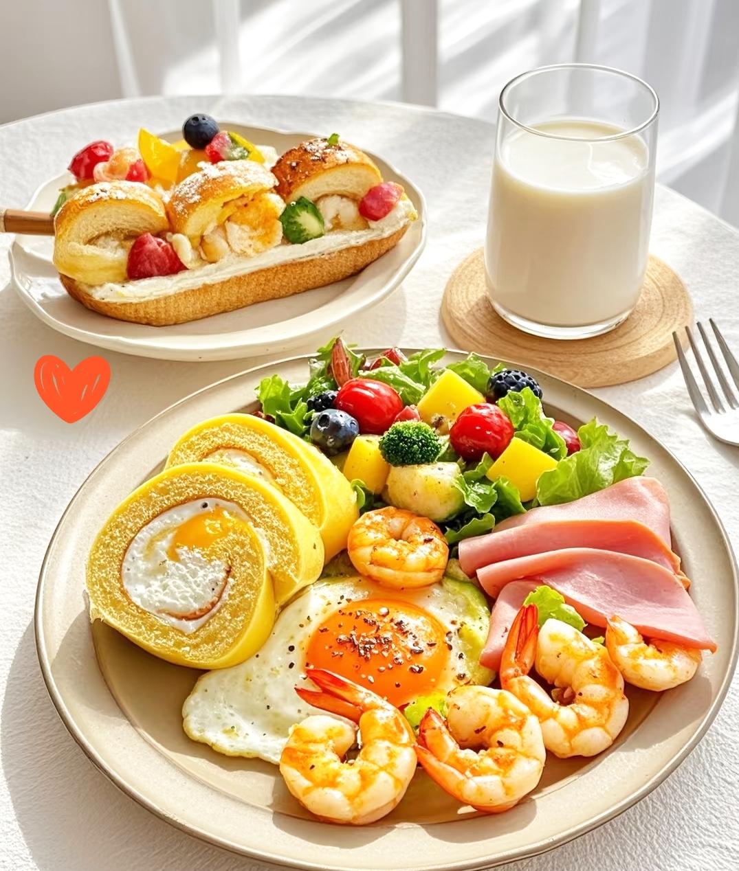 我小心翼翼的问二哥，把父母接到你家养老行吗？
他说“房子钱给了谁就找谁养老”，听