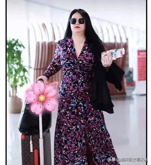 突然发现著名的美女主持人李湘 的账号居然被封了……

目前并没有任何消息出来说明