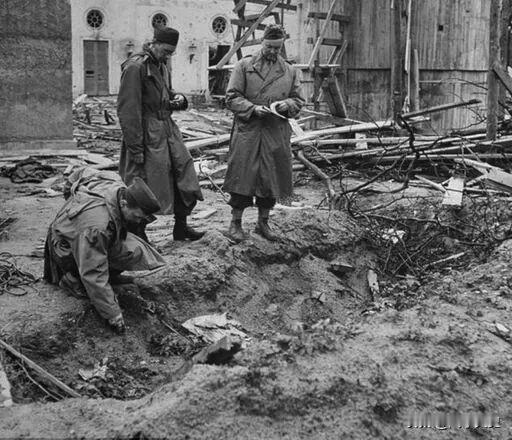 当年攻战柏林战损大不大?


1945年4月，柏林守军已经没多少正经野战部队了，