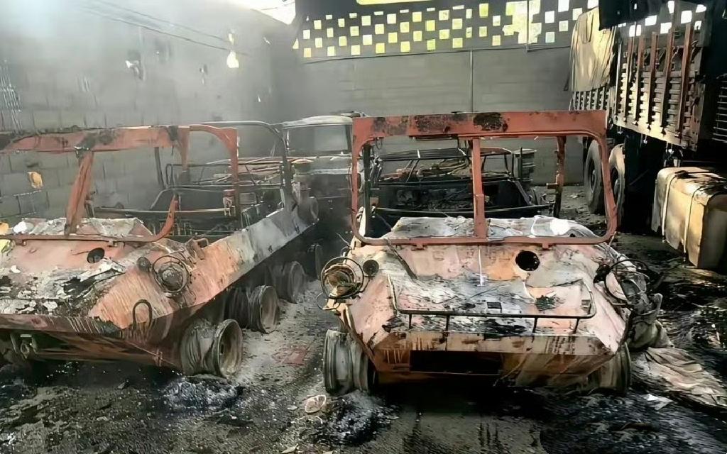 从网上流传的委内瑞拉被美国摧毁的军事装备的图片来看，面对美军大半年的围堵和袭击，