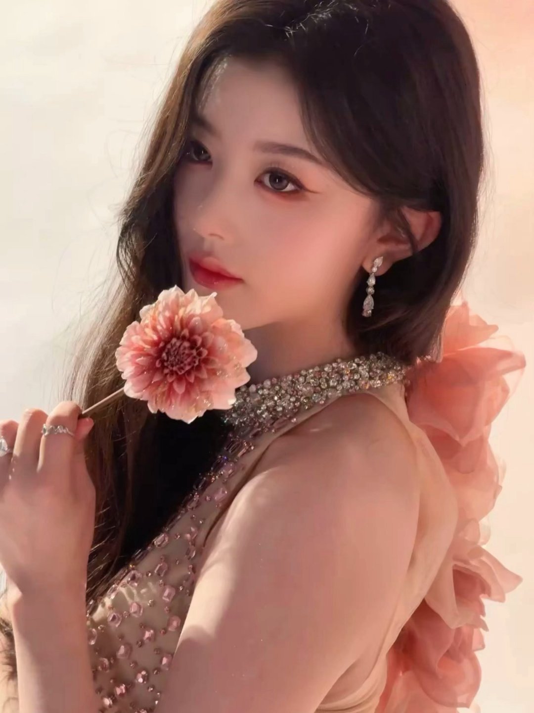 孔雪儿 像花一样明媚🌺🌺 