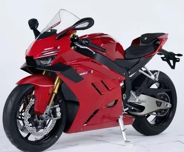 张雪机车未来要造电摩？张雪机车核心灵魂是发动机技术突破，但是张雪坦言一旦电池技术