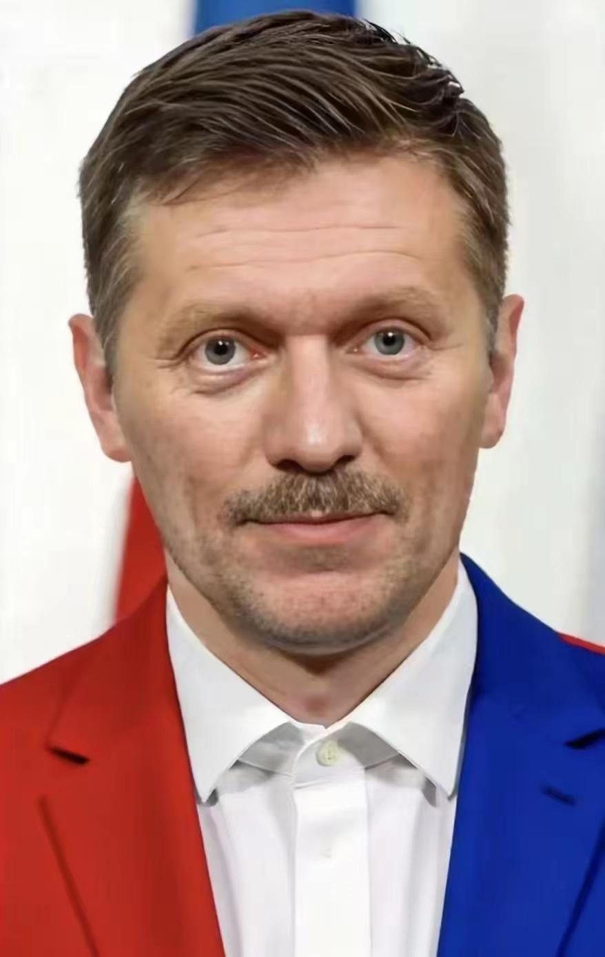 就在刚刚
俄罗斯正式宣布了
11月25日，俄罗斯总统新闻秘书佩斯科夫称未收到更新