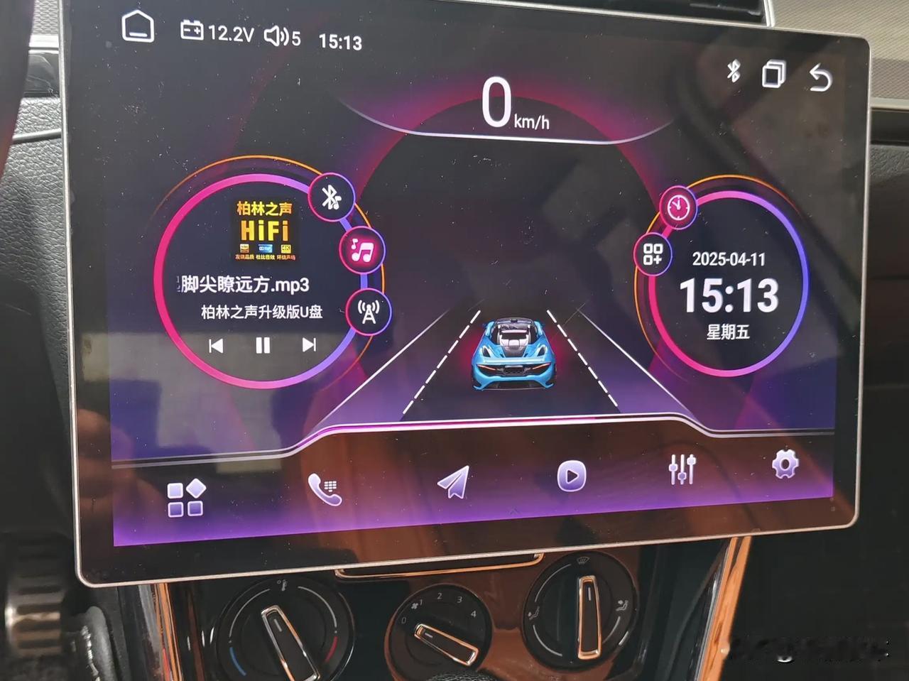 你们有没有发现！
现在的车设计越来越审美疲劳了，清一色的大屏，清一色的贯穿式前后