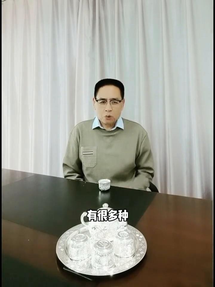 打击一个人精神层面这么做最见效。
否定自我价值感是打击一个人精神层面的最有效手段
