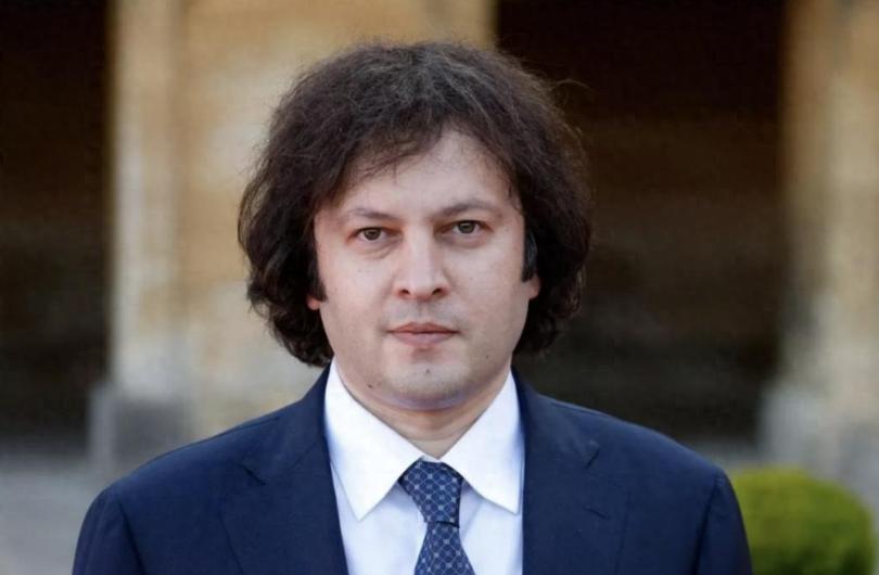 2022年乌克兰不听劝阻，与俄罗斯走向兵戎相见。
几乎同时，格鲁吉亚也被美国要求