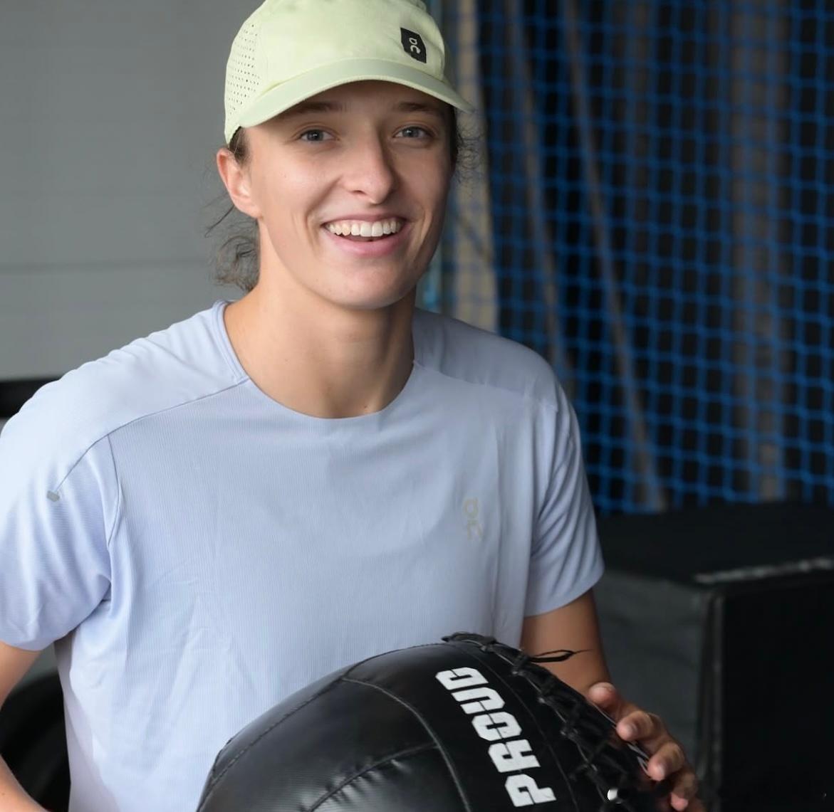 斯瓦泰克！训练重启[点赞]工作工作工作…Iga备赛WTA年终总决赛ingwta[