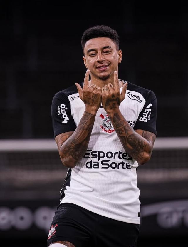 林加德正在创造历史！作为巴甲联赛史上首位英格兰球员，“林皇”在科林蒂安的开局相当