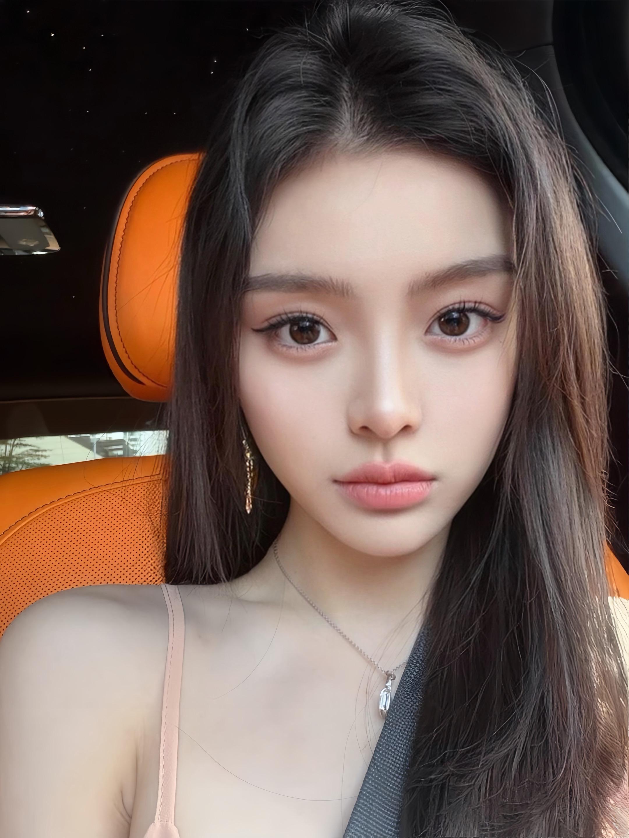 装漂亮好累 幸好我是真漂亮。