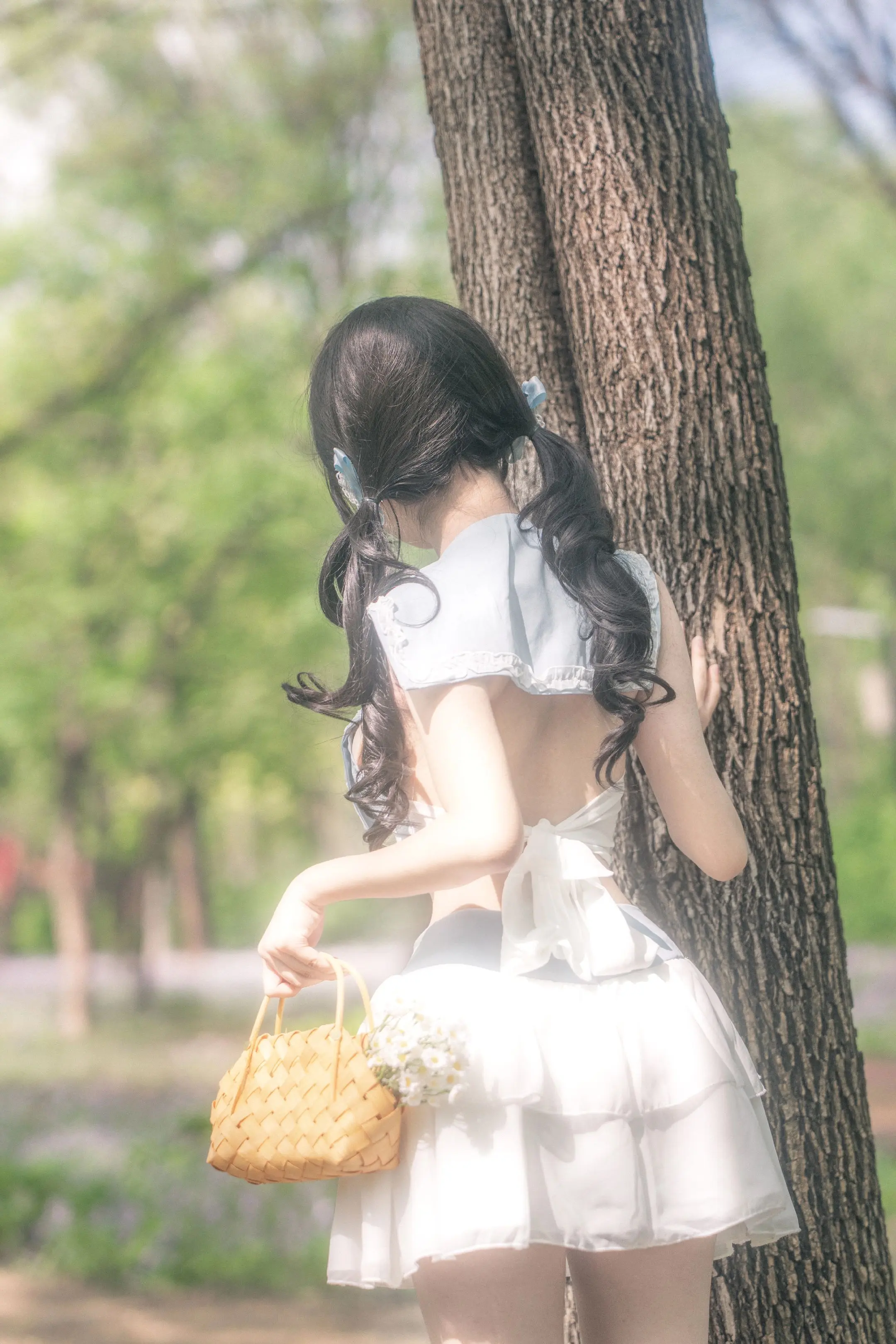 洛莉塔风少女。