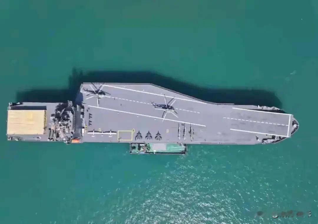 在这个最敏感时刻，伊朗的无人机航母“沙希德·巴盖里”离开了母港，说明伊朗高层已断