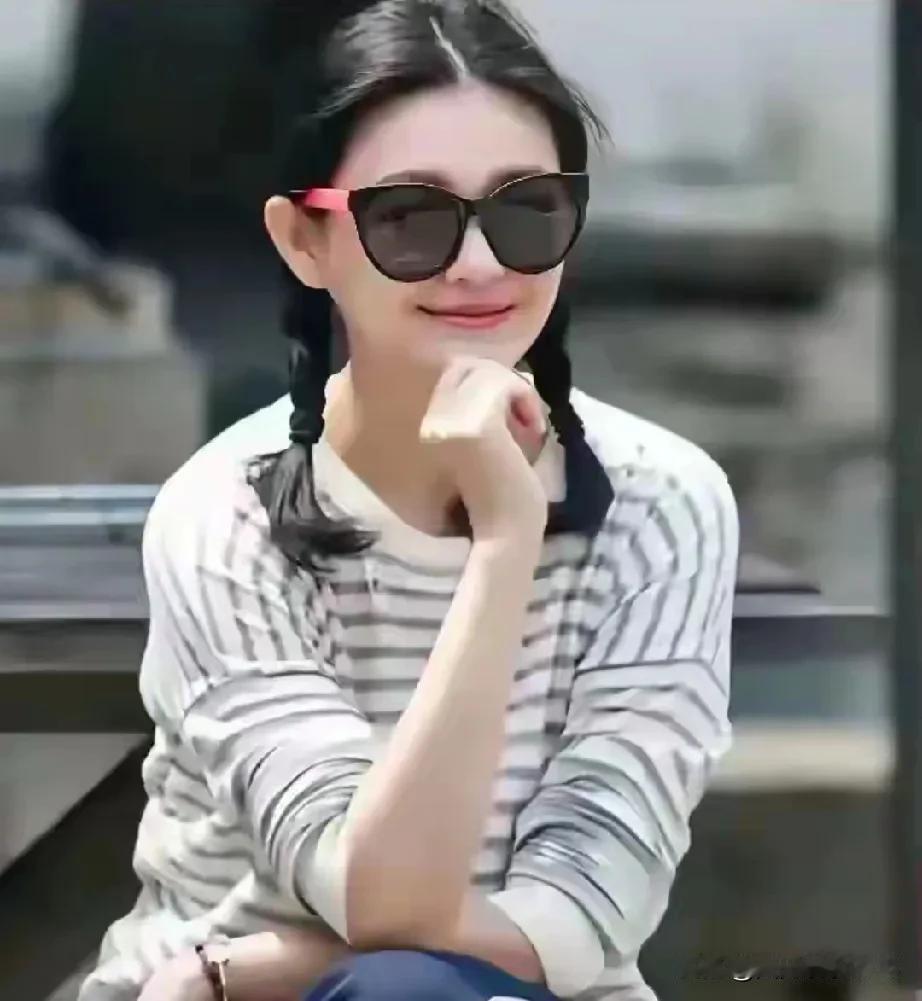 大S没有撤诉，前段时间网上一直传说大S对汪小菲和张兰的刑事案件已经撤诉了。现在张