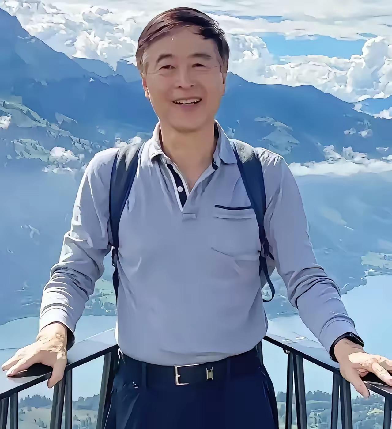 公派留学不归，这事没啥好辩的。

国家掏钱送你出去，不是为了给对手培养人才。你说