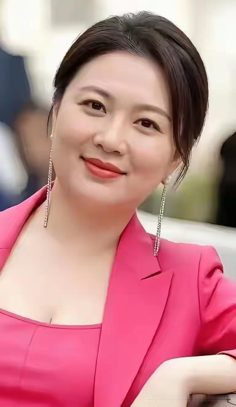 人这一辈子，
真正的对手，从不是别人，
而是那个不肯放过自己的过去。

放下，