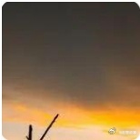 《亲爱的你》中的石典典遇到了徐天之后，对他的印象不错，就认定是他了。石典典就找自