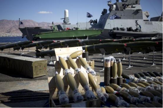 反击！伊朗全面出击攻击和扣押多艘船只，猛烈开火杀死美以间谍武装，缴获美以大量武器