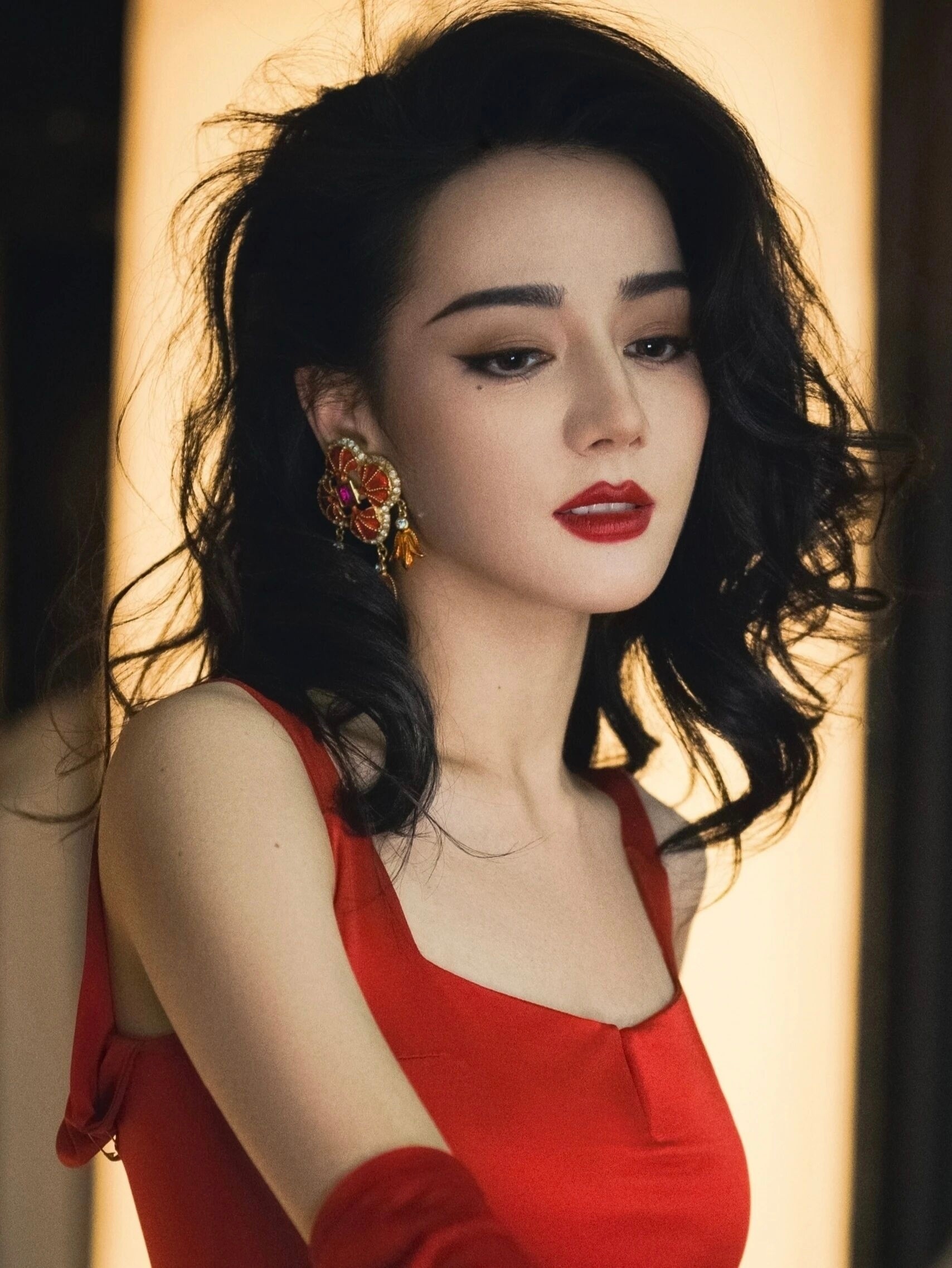 《功夫女足》票房破10亿的热度还没散，大家又开始扒拉热巴的片单了。确实，除了这部