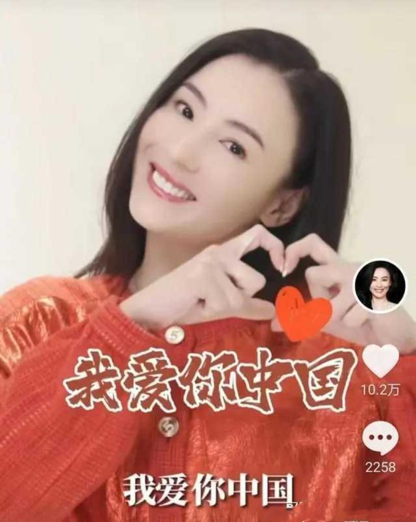 家人们，王菲和张柏芝，常被大众放在一起比较。在阅兵之际，两人不同的表现，引发网友