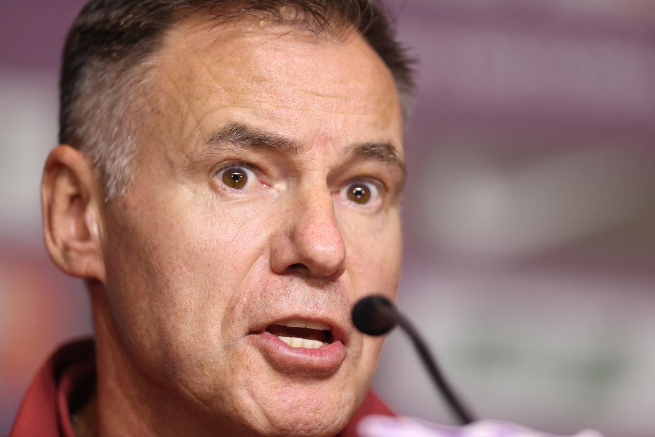 感觉中国足协希望女足国家队保守前行
但却没有选一个真正保守的主教练

因为针对中