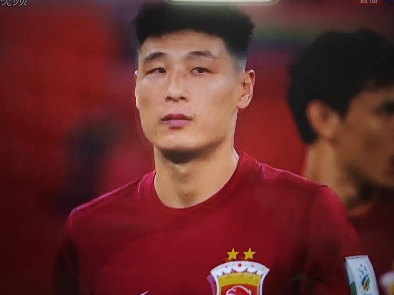 挨骂的何止武磊?哪场比赛球迷不骂人?
一起大声骂人，似乎就是中国足球文化的特色！