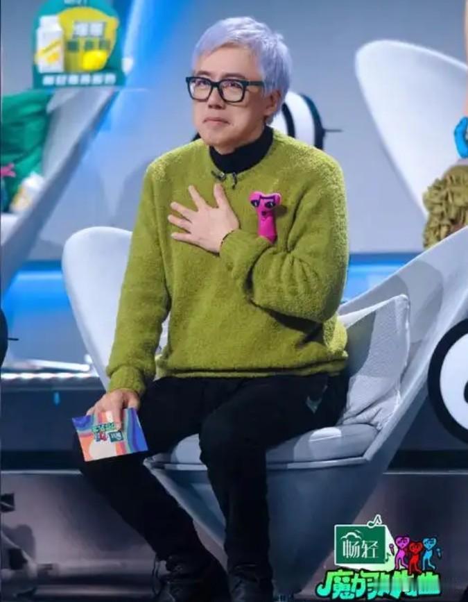 张宇这次亮相《魔力歌先生》让我有点触动。
在节目中可以看出，他的健康状况似乎有点