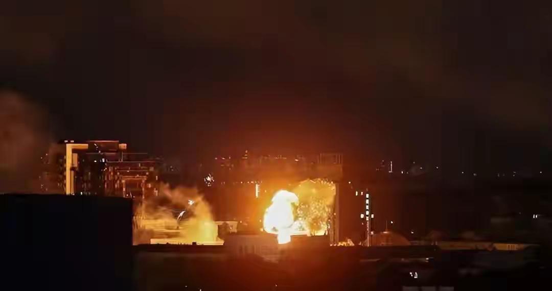 俄军势如破竹！24小时连夺4镇，乌军节节败退，市民狂奔地铁站

俄罗斯国防部在7