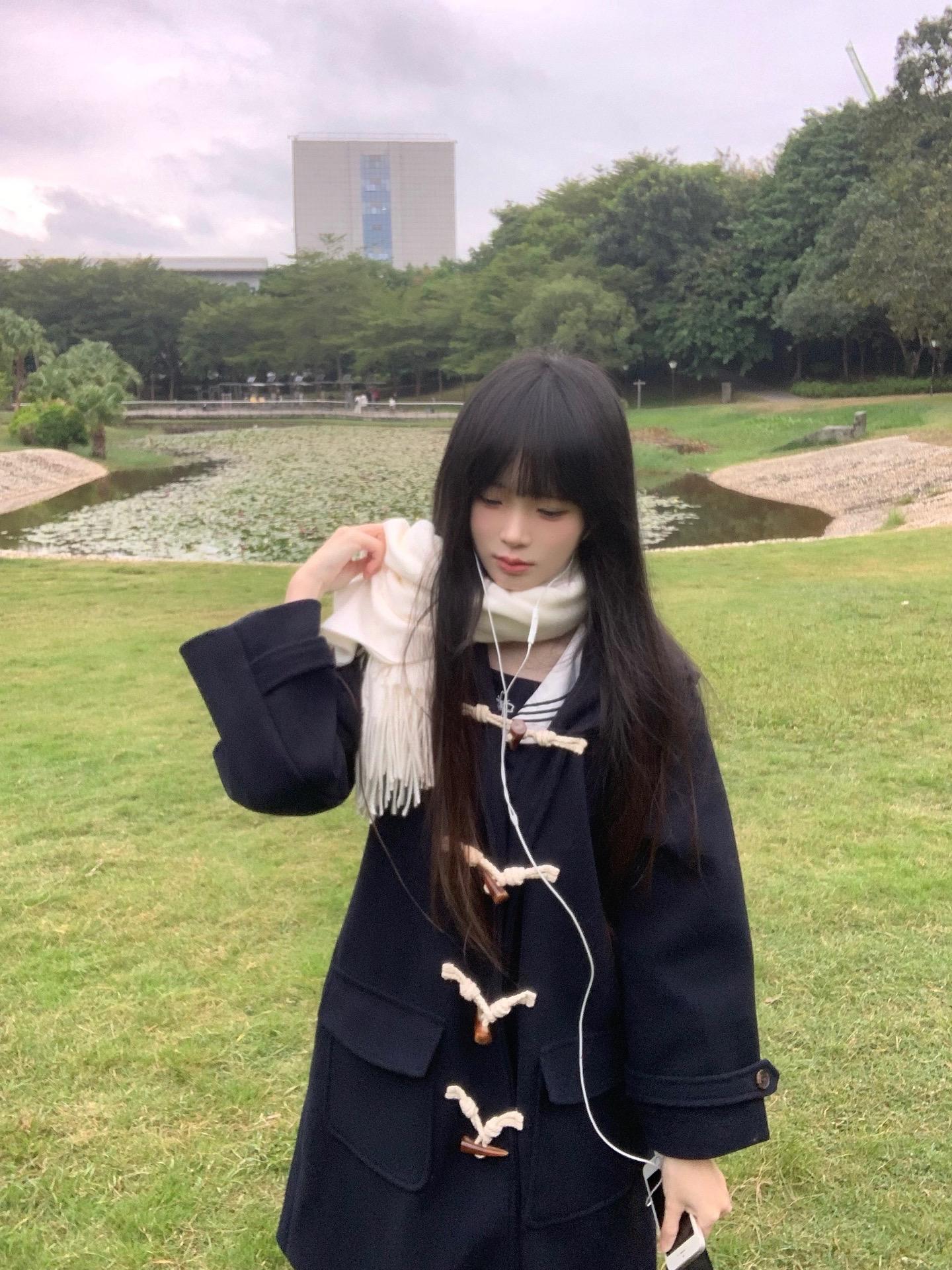 在冬天 爱有毛茸茸的信号 拥抱吧