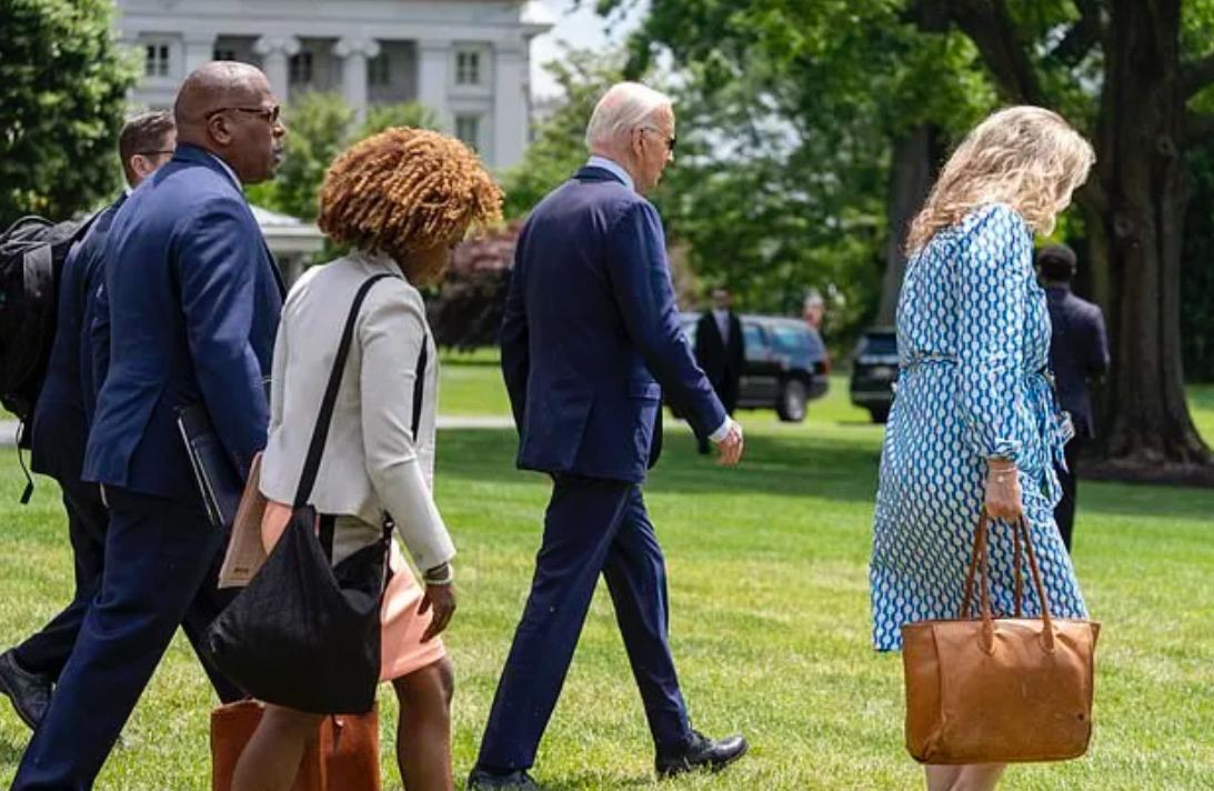 拜登再次成为舆论焦点
美国前总统拜登（Joe Biden）与夫人吉尔（Jill 