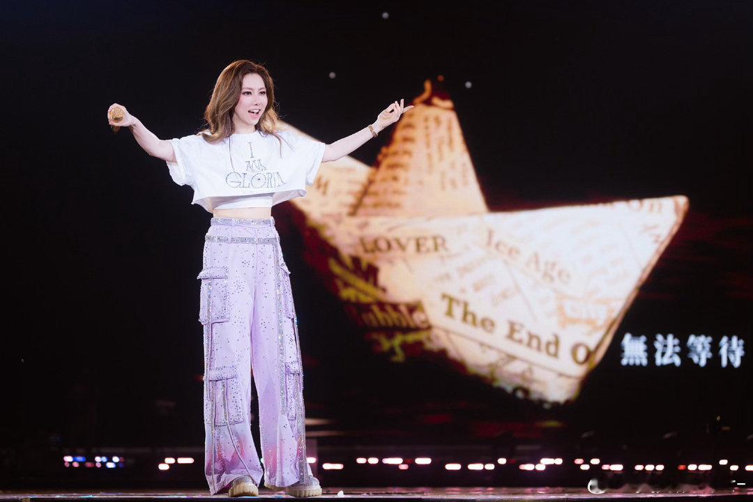 邓紫棋大巨蛋开出150场 号召力谁懂！昨晚《I AM GLORIA》世界巡演在台